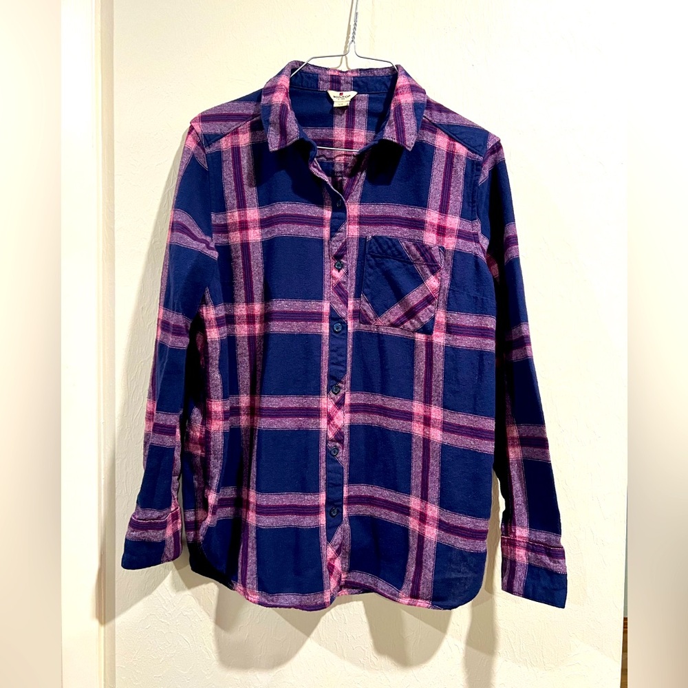 Woolrich blue/pink/burgundy plaid shirt. Size L. Great condition. Button down.